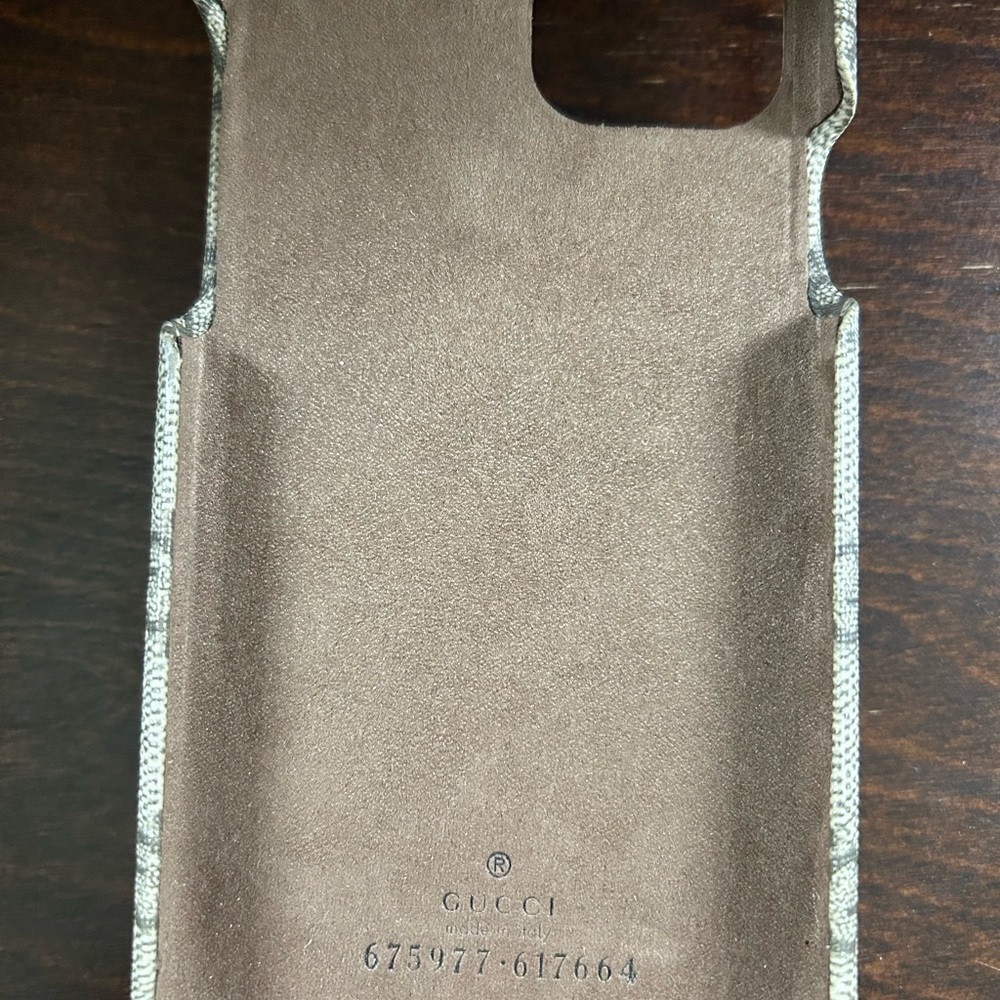 GUCCI Ophidia case for iPhone 12 and iPhone 12 Pro - Picture 5 of 10